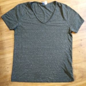 .H&M divided shirt